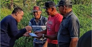 Benny Rhamdani Turun Tangan Perbaiki Jalan Pertanian di Motoboi Kecil: ‘Sosok yang Dekat dengan Rakyat’