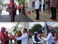 Wakil Walikota Manado Richard Sualang Ajak Warga Semarakkan HUT Ke-81 RI Lewat Gerakan Pembagian Bendera Merah Putih