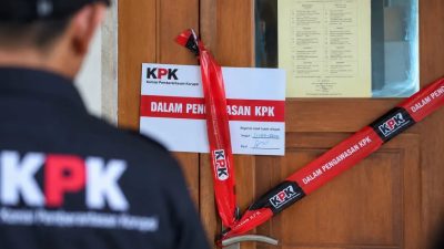 KPK Bergerak di Bolmut, Sejumlah Kantor Dinas Disegel, Bupati Sirajudin Lasena Dikabarkan Diperiksa