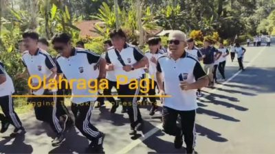 Pimpin Jogging Tanjakan, Kompol Djonny Rumate Jaga Kebugaran Personel Polres Mitra